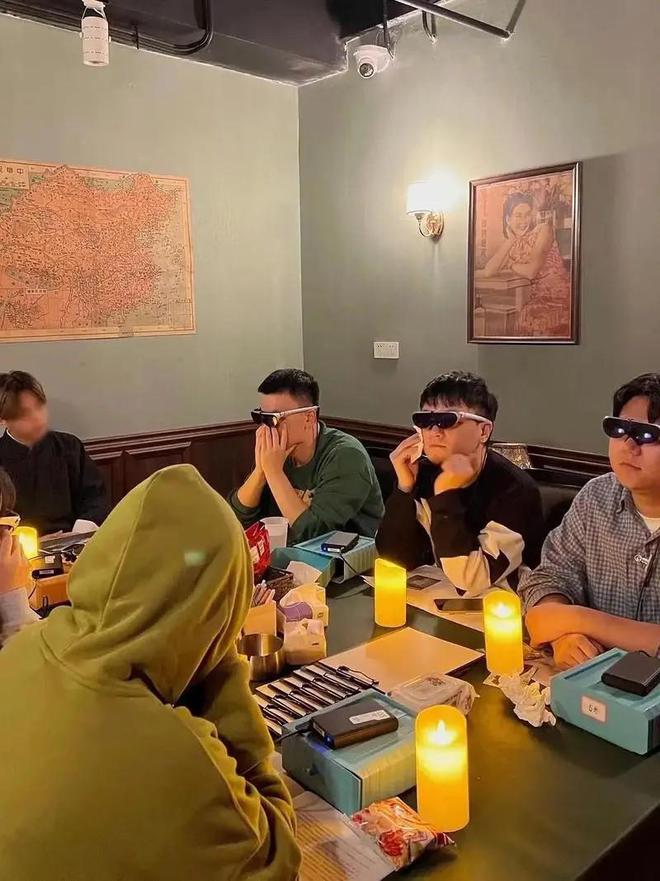 椅板凳回血为何会一年倒闭上千家？开元棋牌曾经红极一时的剧本杀卖桌(图7)