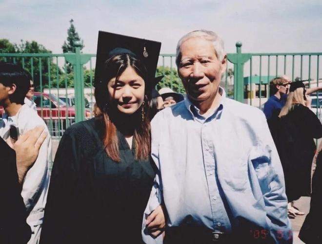 疯了！搭小 19 岁奶狗新剧爆火出圈开元ky棋牌42 岁陈妍希离婚后杀(图7)