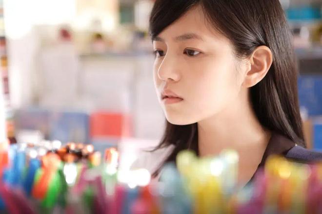 疯了！搭小 19 岁奶狗新剧爆火出圈开元ky棋牌42 岁陈妍希离婚后杀(图11)